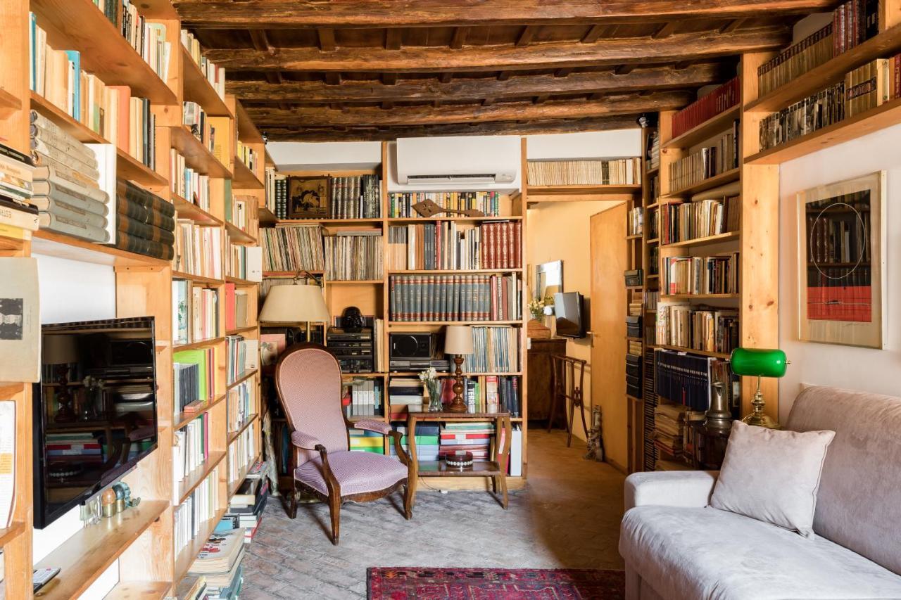 Classic And Chic In Trastevere Appartement